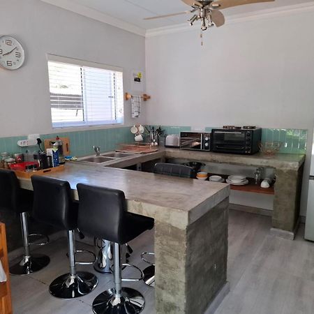 Emmaus Apartment Bloemfontein Esterno foto