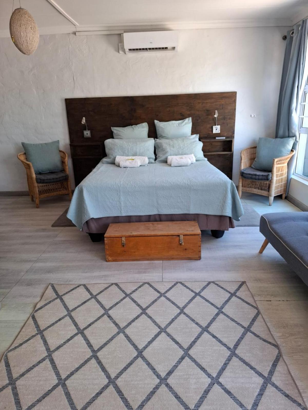 Emmaus Apartment Bloemfontein Esterno foto